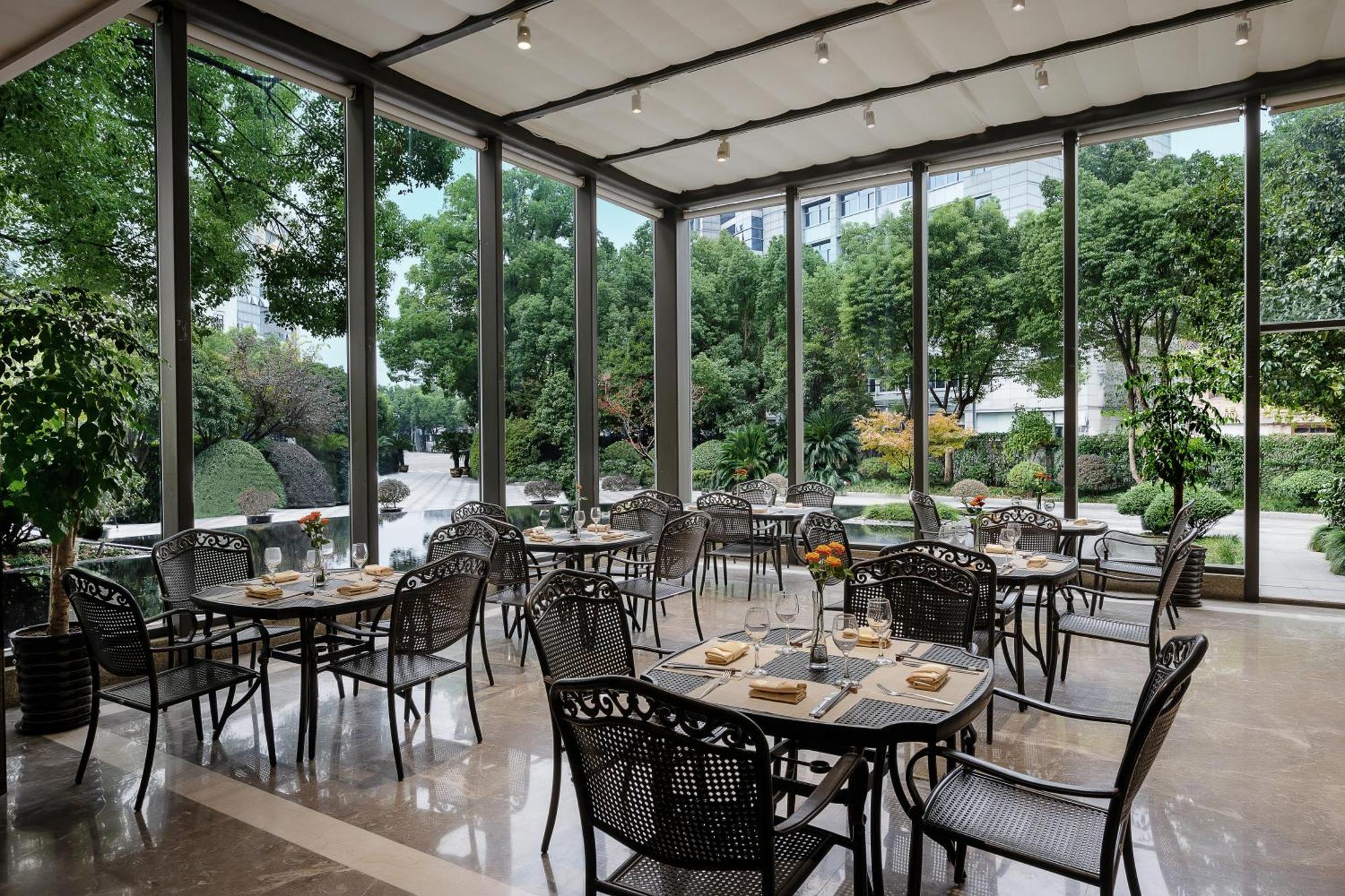 S&N Zhejiang Linhai International Hotel Eksteriør bilde