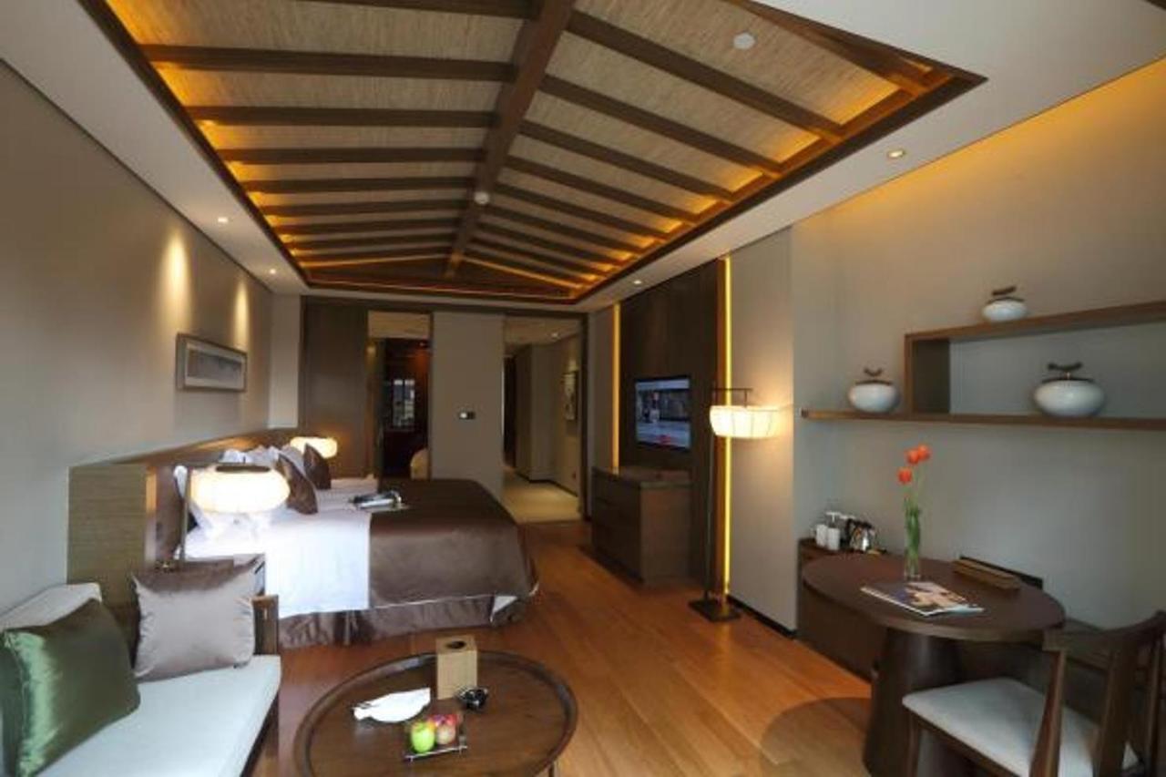 S&N Zhejiang Linhai International Hotel Eksteriør bilde