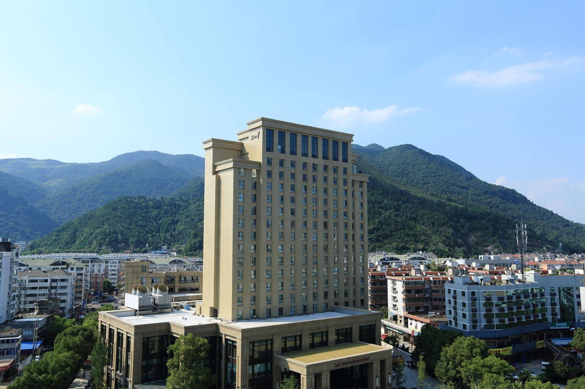 S&N Zhejiang Linhai International Hotel Eksteriør bilde