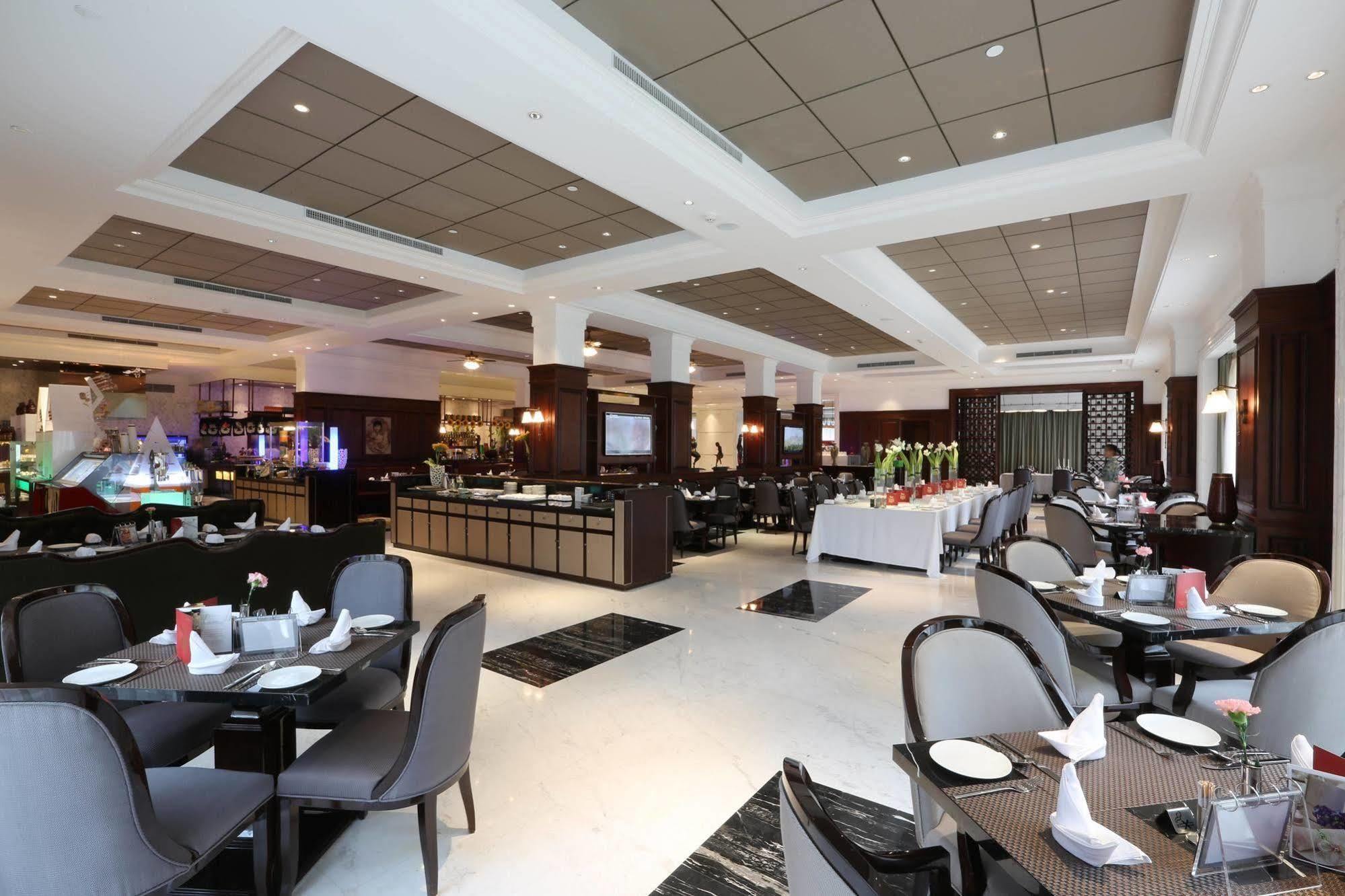 S&N Zhejiang Linhai International Hotel Eksteriør bilde