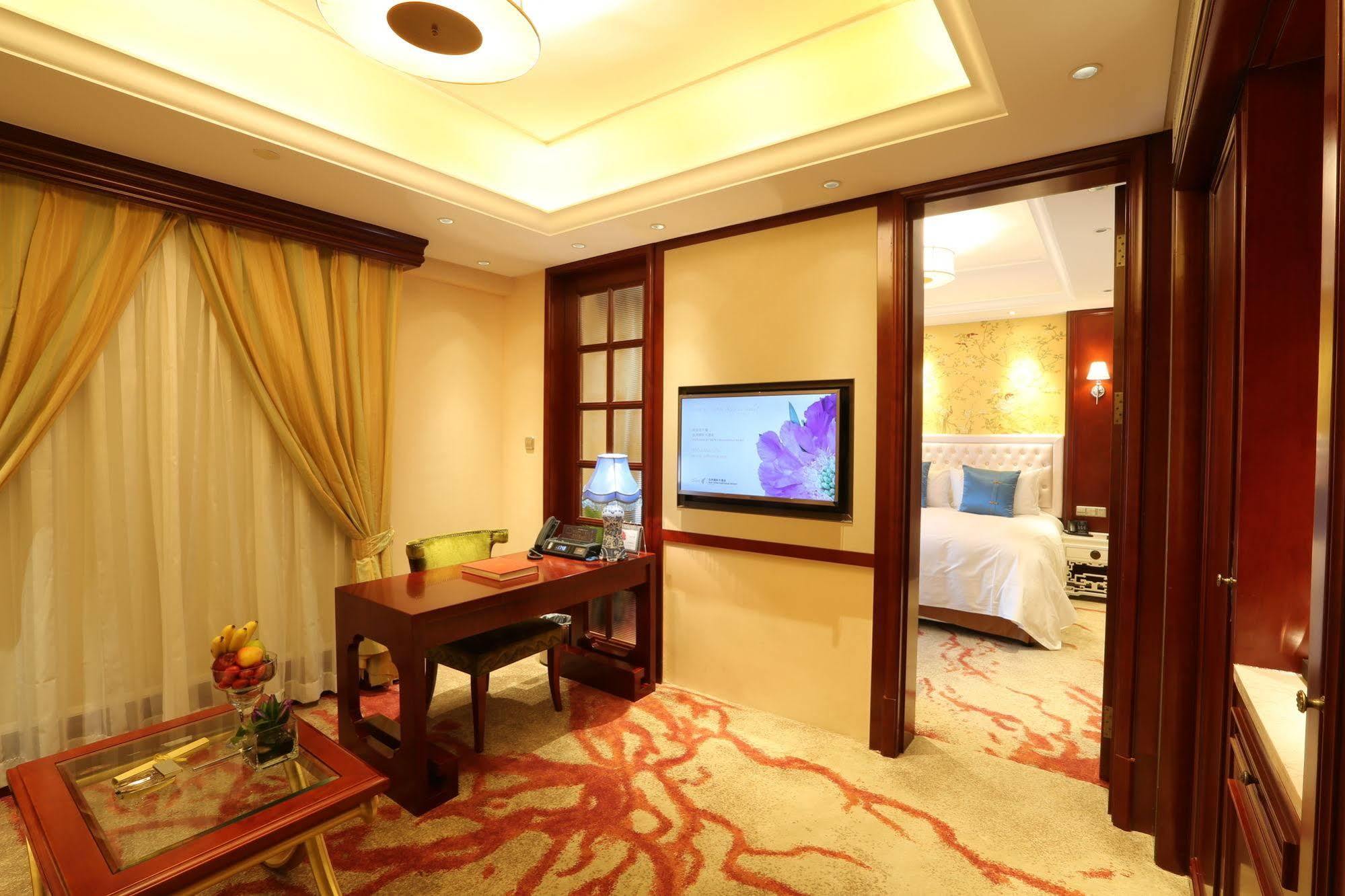 S&N Zhejiang Linhai International Hotel Eksteriør bilde