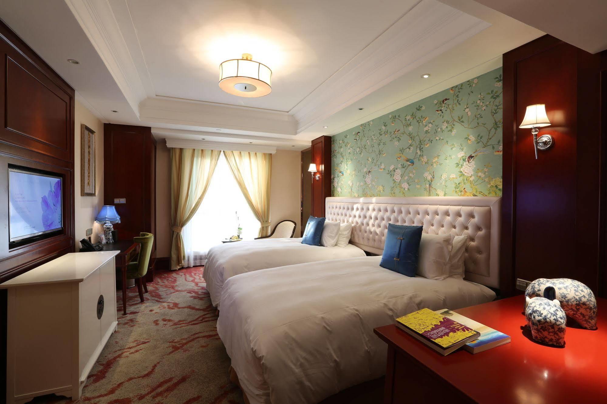 S&N Zhejiang Linhai International Hotel Eksteriør bilde