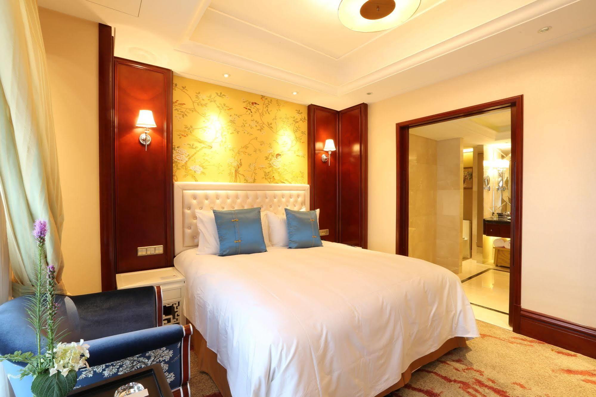 S&N Zhejiang Linhai International Hotel Eksteriør bilde